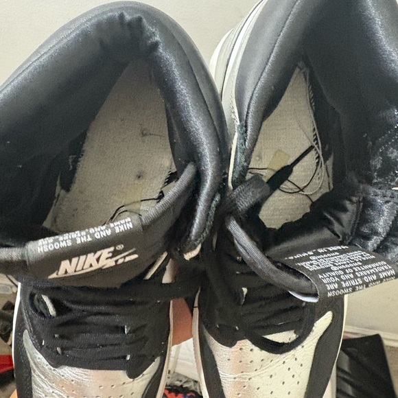 Nike Men's Black and Silver Sneakers - Picture 5 of 9